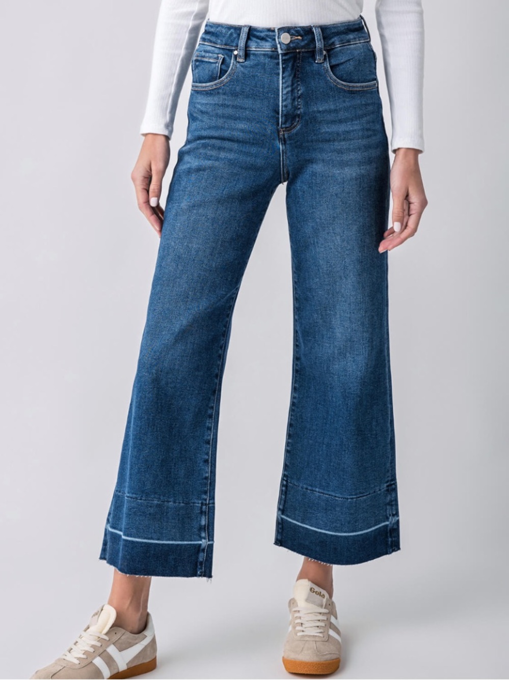 DL1961 High-Rise Wide-Leg Crop Jeans in Blue Distressed Hem